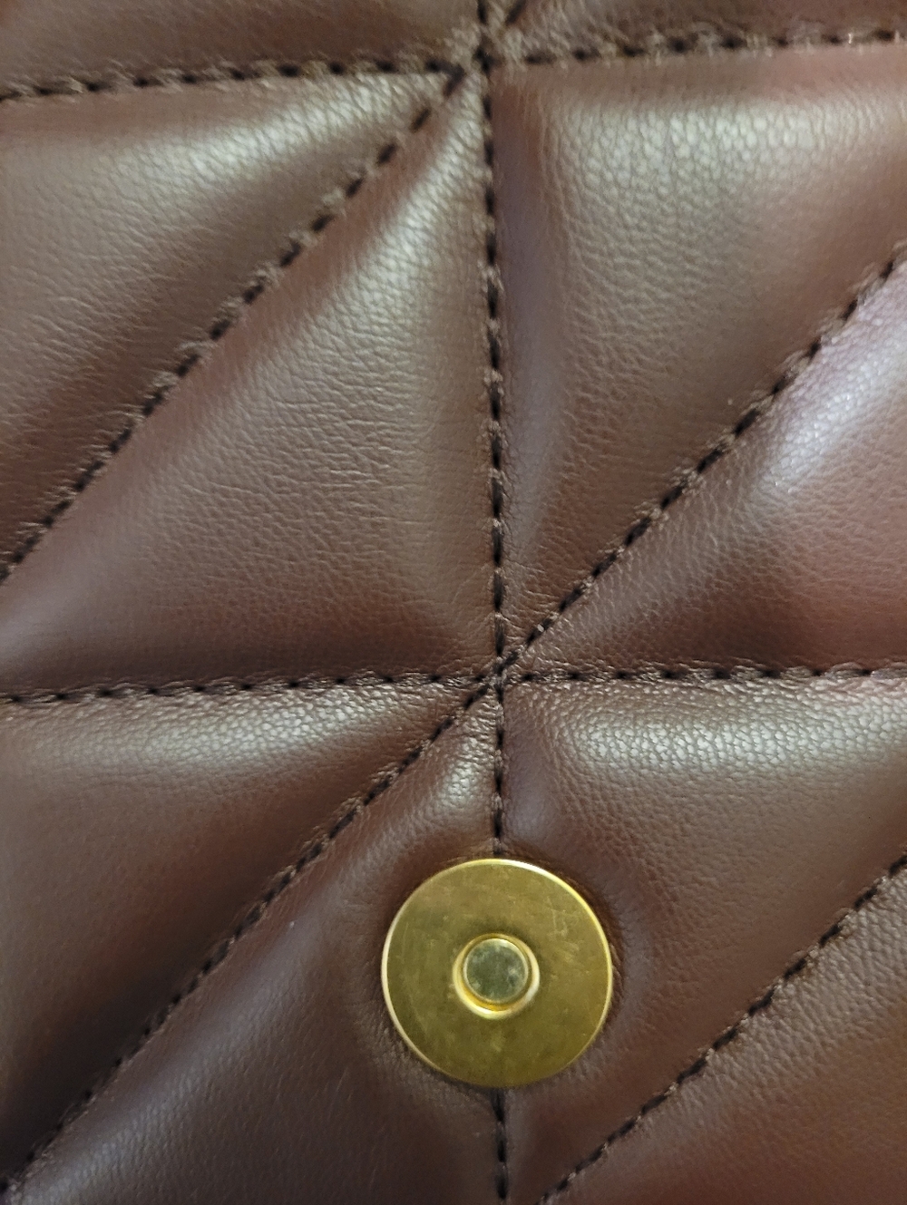 Quilted Chocolate Brown Shoulder Bag with Chunky Gold Chain - Picture 9 of 12